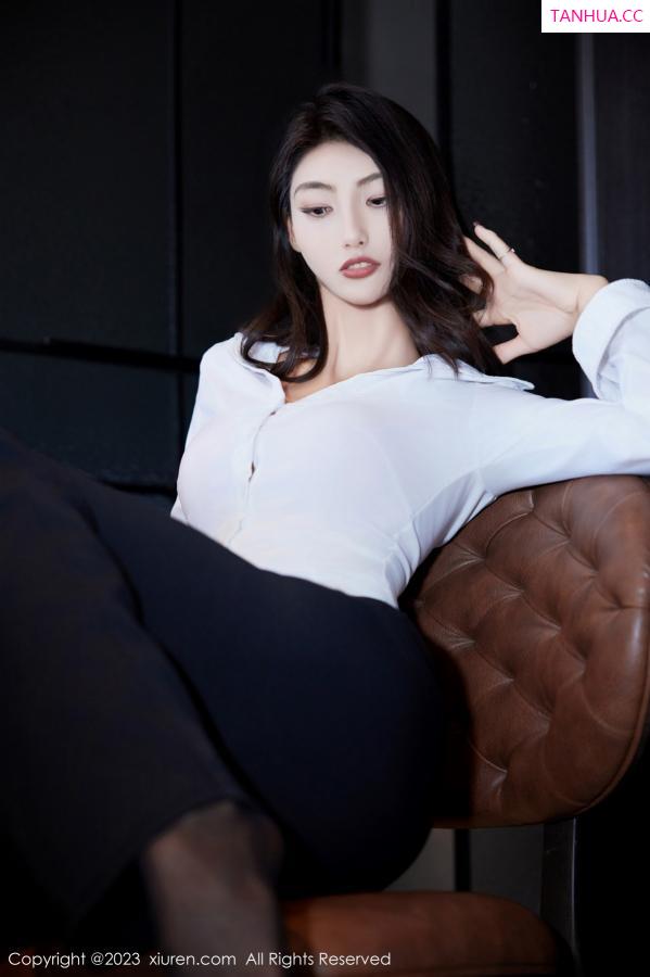 [XiuRen]高清写真图 2023.11.21 No.7692 lingyu69 短裙美腿